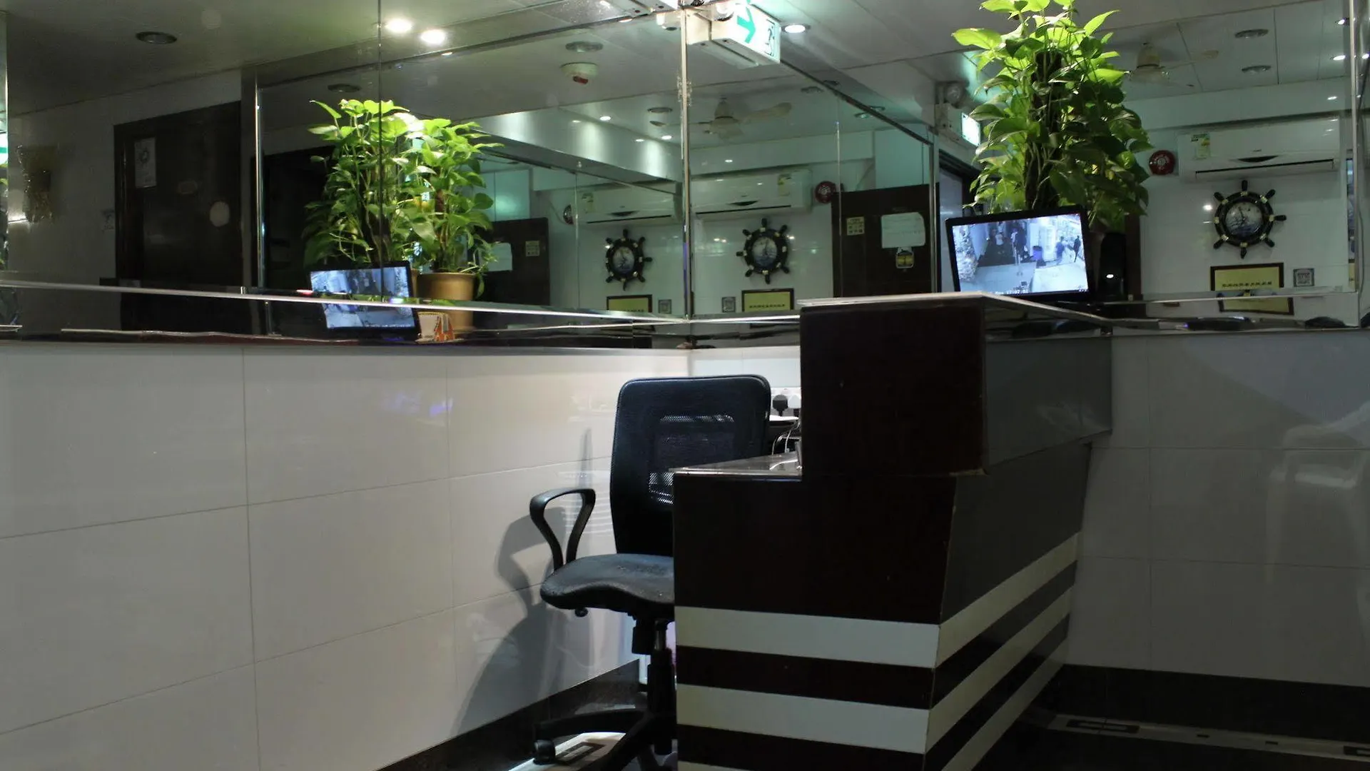 Asia Wifi Budget Hostel - Las Vegas Group Hostels Tsim Sha Tsui  Tsim Sha Tsui (Hong Kong)